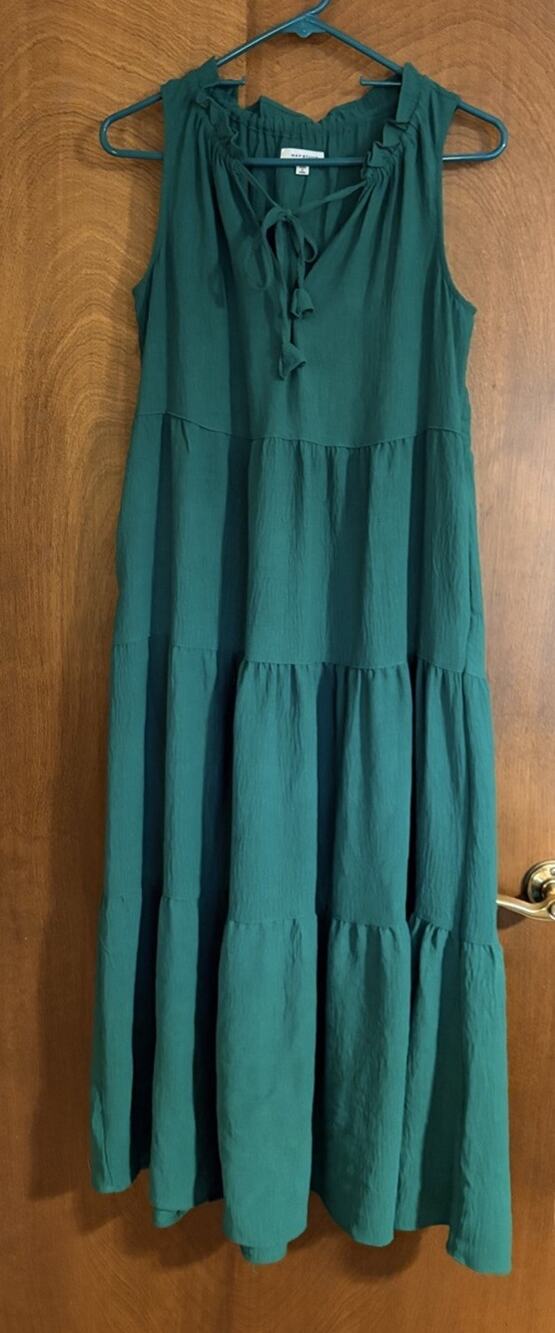 Max Studio Women’s Green Tiered Maxi Dress Sleeveless V Neck Size S